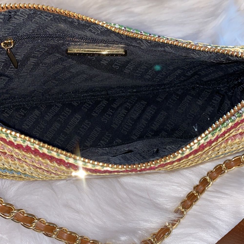 NWT Steve Madden (Bvettal) Straw Crossbody w/ AirPod Case Pouch - Picture 11 of 15